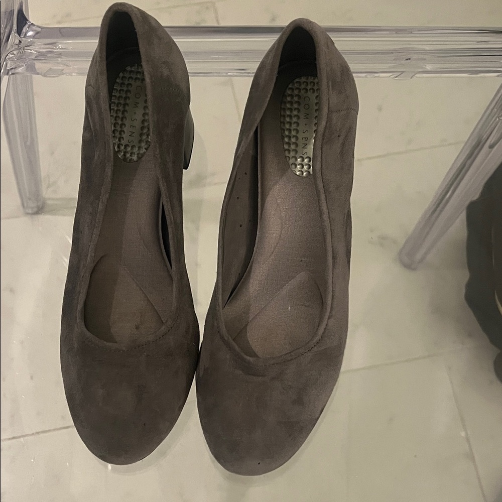 Elegant Brown Women's Heels